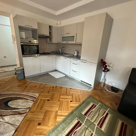 Golden Lilly Апартаменты *